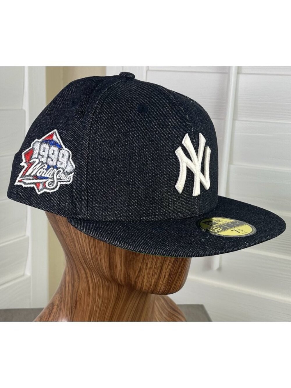 New Era 59Fifty MLB New York Yankees Black Denim 1999 WS Patch Fitted Hat, 7 3/4